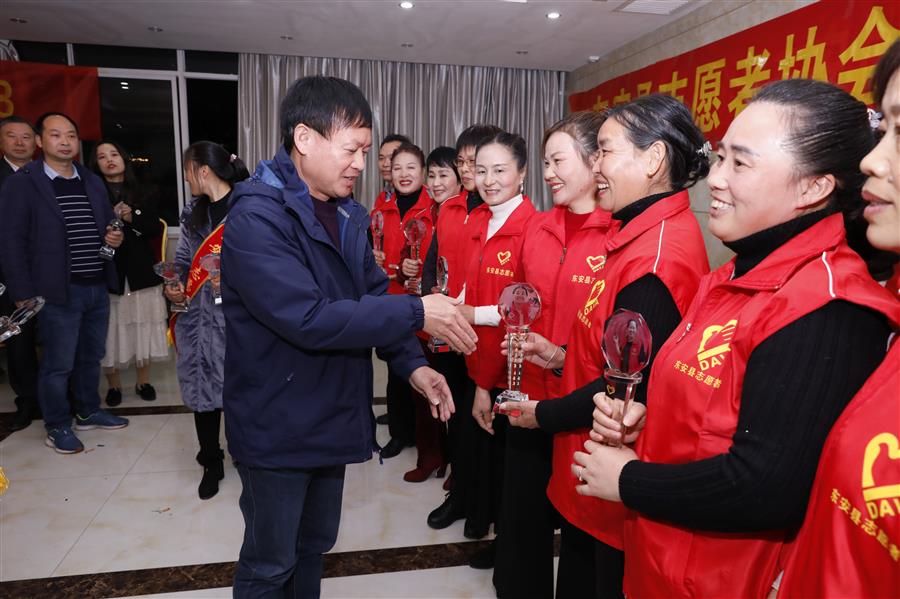 格式工廠潘尚榮頒獎(jiǎng)~1.jpg