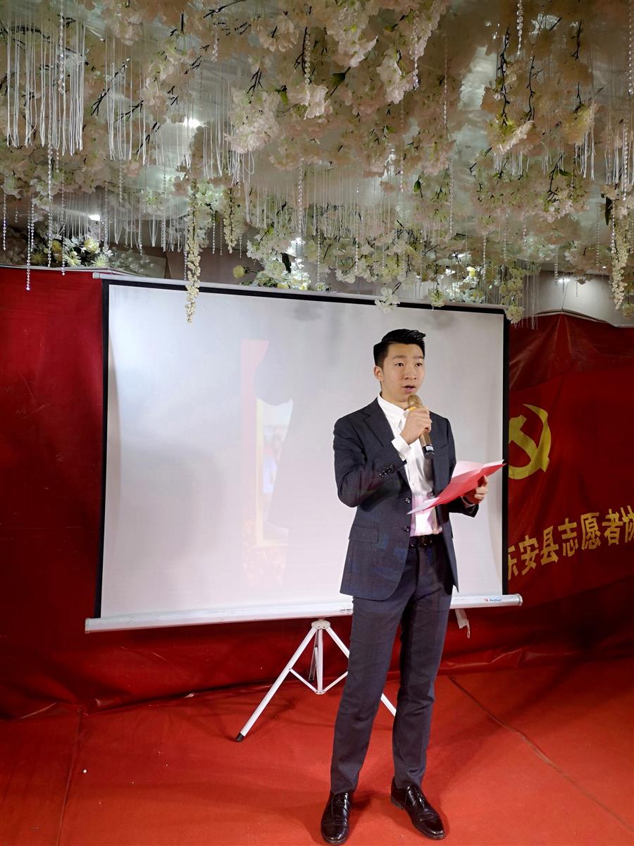 格式工廠徐福集團(tuán)項(xiàng)目部小帥哥講話~1.jpg